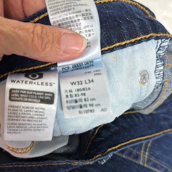 Levi's Blue Bootcut Jeans Classic Style - Picture 4 of 7